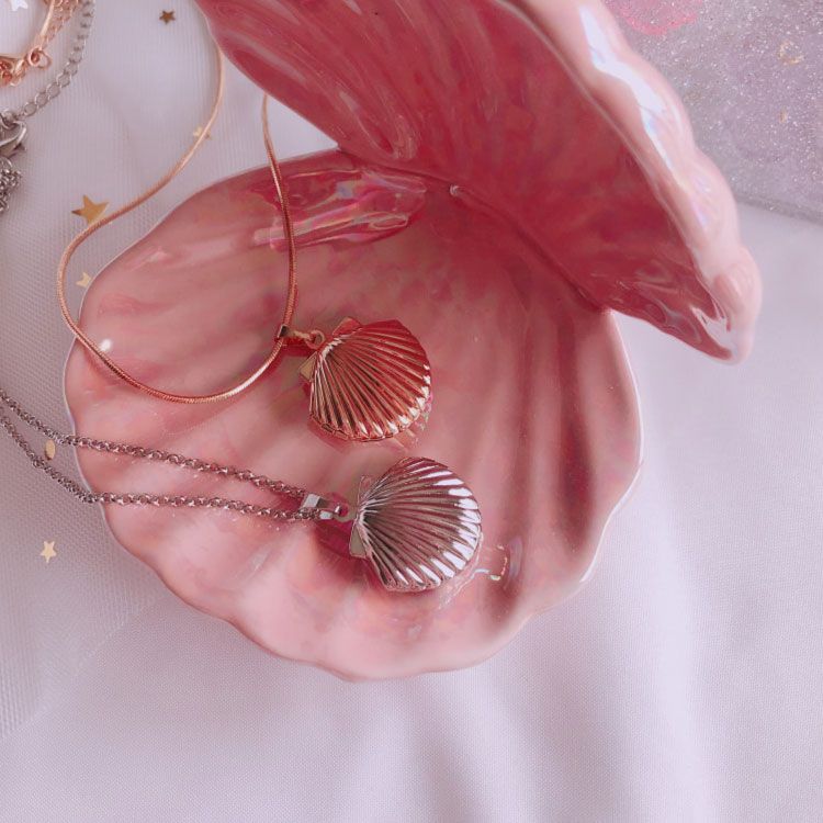 shell locket necklace (2 colors)
