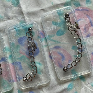 silver chain butterfly phone case